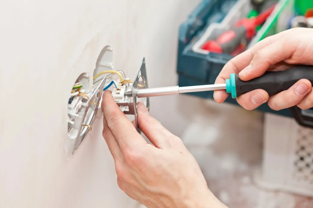 Why is My Power Point Sparking_ A Guide to Electrical Troubleshooting