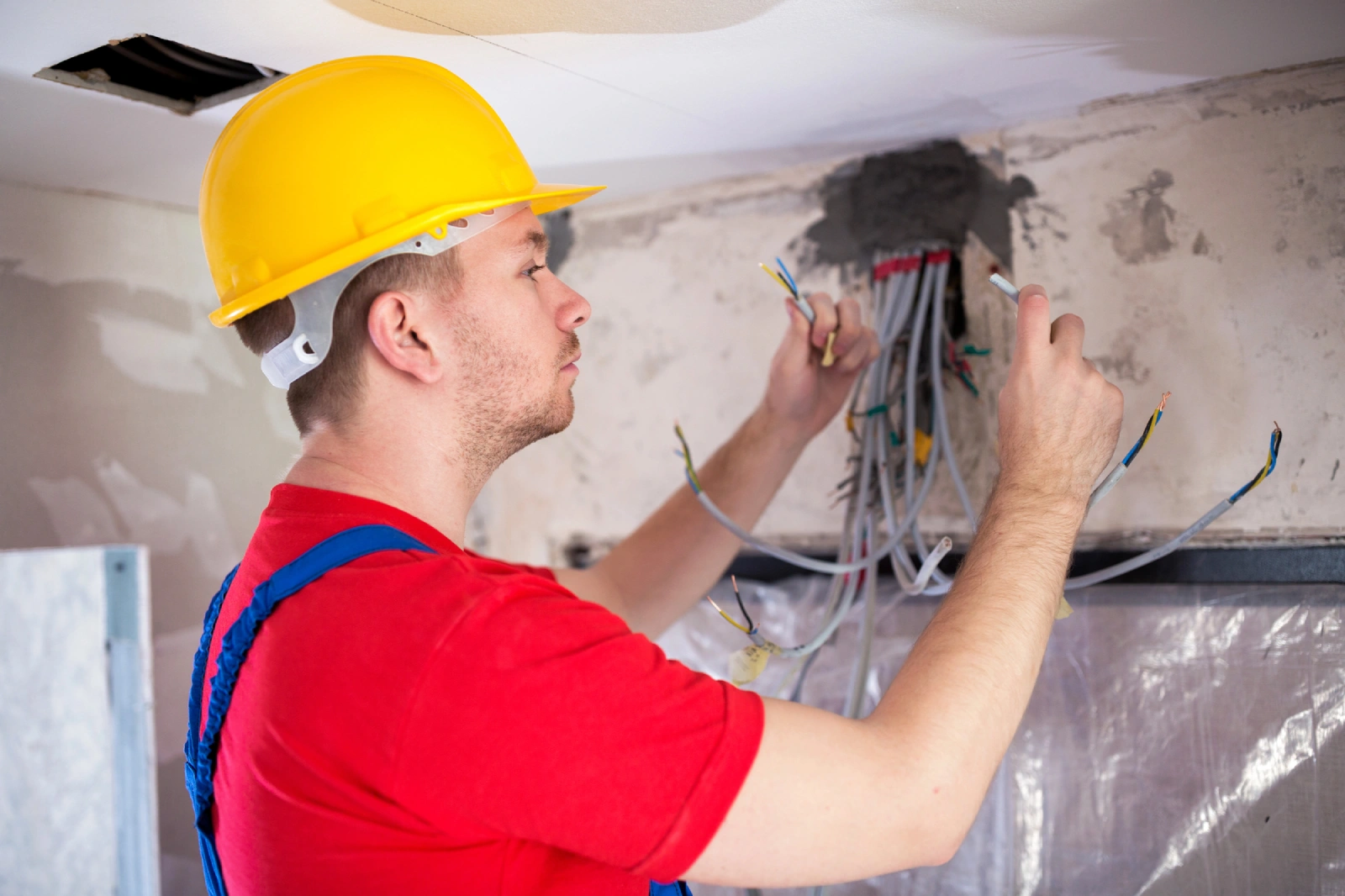 Renovating an Older Ipswich Home? Electrical Issues You Should Expect